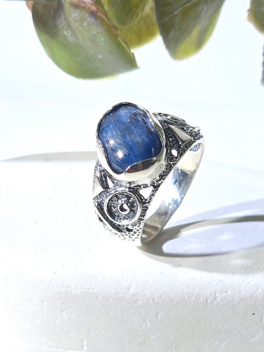 Серебряное кольцо